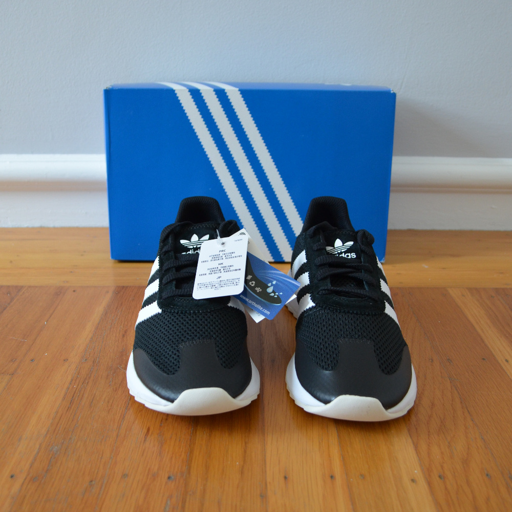 LAST ONE‼️ ADIDAS Originals Fashion Sneakers - Picture 7 of 8